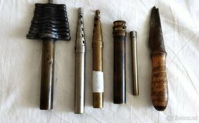 Staré korkovrty + ostřič korkovrtů