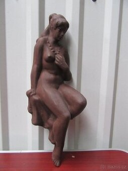 Nabízím starou šošku ženy Akt na pověšení.  Materiál keramik