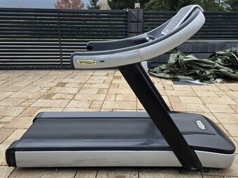 Technogym ALE-M – profesionální běžecký pás, plně funkční