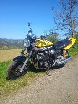 Yamaha 1300 xjr