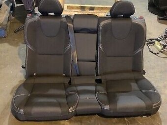 Zadní sedadla Volvo V40