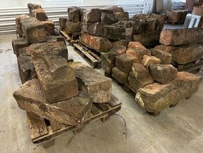 Pískovec - různé velikosti