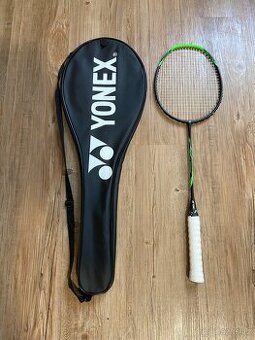 Yonex Voltric badmintonová raketa