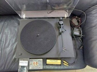 Gramofon Pro-Ject Debut II,mezizesilovač,čistič desek,TOP st