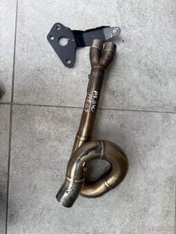 Yamaha MT07 1x svod akrapovic 1x arrow