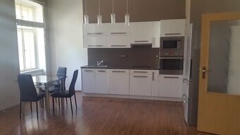 Pronájem bytu 3 + kk s balkonem Blažejské nám., Olomouc