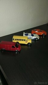 4x auto Dodge Viper,Nissan, Chevrolet, školní autobus - 1