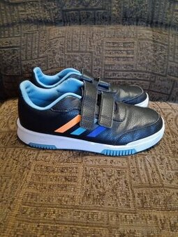 Chlapecké Adidas boty vel. 5a1/2