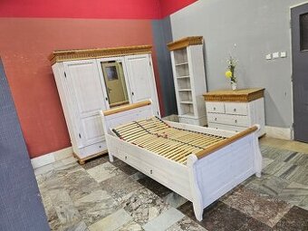 Ložnice Celodřevená Postel s úložným prostorem