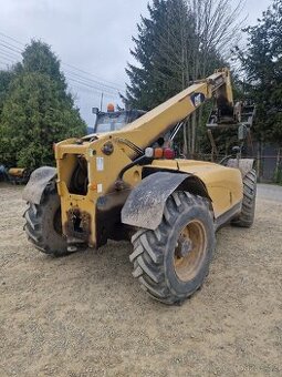 Teleskopický manipulátor CAT jcb