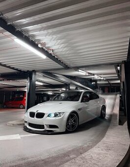 BMW e92 335i | N54 | M3 OEM LOOK 
