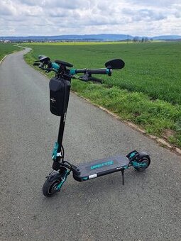 Elektrokoloběžka Vsett 9+, 48V, 15,6A, TOP STAV