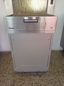 Myčka nádobí Miele 1102 SCi