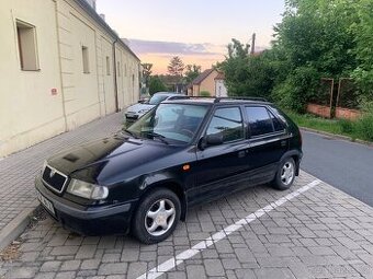 Škoda Felicia 1.3 MPI 50KW, Dřevěný orig. volant RAID