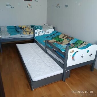 Dětská patrová postel
