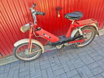 Babetta 207 s kartičkou, červená s úzkými řídítky 4.