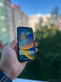 Apple iPhone X 64gb bílá
