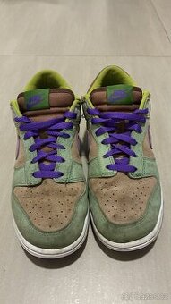 Nike SB Dunk Low Skunk