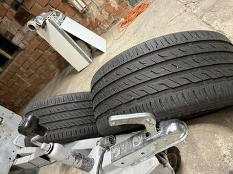 Pneu 245/40 r18