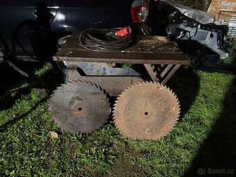 Cirkulárka s kolébkou 3 kW + 2 pilové kotouče