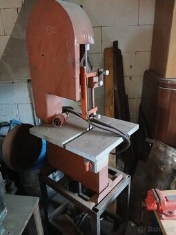 Pasova pila vertikalni