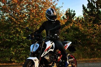 KTM DUKE 125 2017 Akrapovic