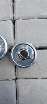 Palivoměr značky PAL