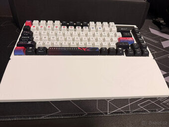 Azoth X US, Falchion CZ