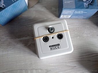 Nástěnná anténní zásuvka