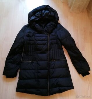 Dámská zimní péřová bunda, velikost 42.