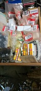 Prodám nahradni dily na elektrocentralu Honda.