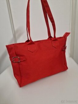 Kabelky, batohy, pouzdra