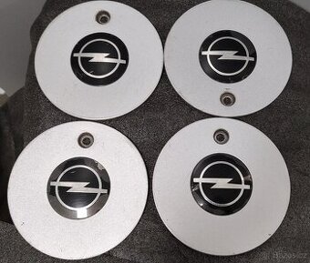 Pokličky Opel Omega