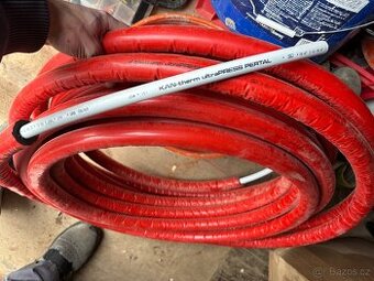 Topenářský materiál