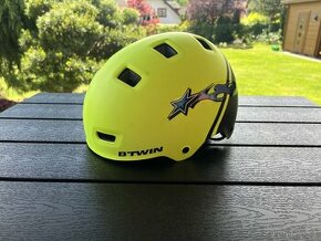Dětská helma BTWIN na kolo