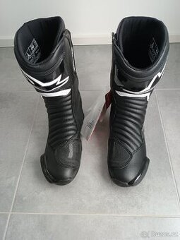 Boty a rukavice na moto