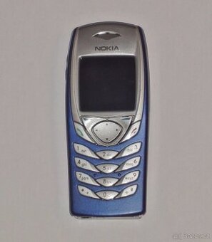 Nokia 6100 s baterií - sbírkový stav