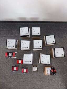 Transformátory, relé, ampérmetry