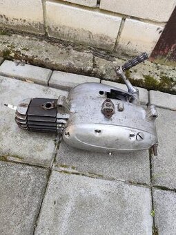 Motor Jawa 555
