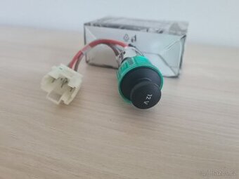 NOVÁ Zadní zásuvka 12V + zapalovač Superb 1 ORIG