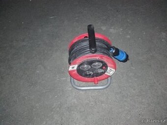 Prodluzovaci kabel