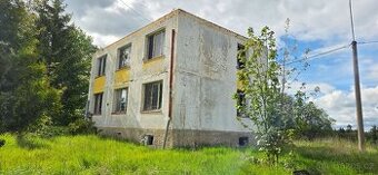 Rodinný dům k rekonstrukci - 1