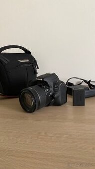 Canon EOS 200D