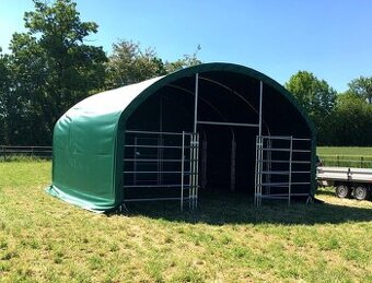 Plachtový přístřešek pro zvířata 8m x 8m x 4m - 750g/m2