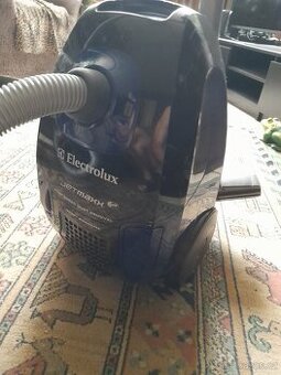 Prodám vysavač Elektrolux JetMaxx 1800W