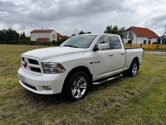 Dodge Ram 5.7 HEMI V8 291kw - 4AWD - delší korba - 2009