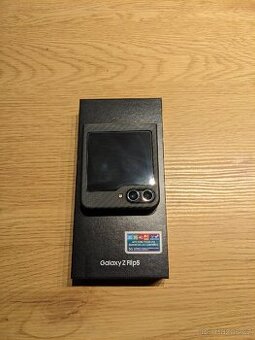 Samsung Galaxy Z Flip 5 8/512GB krémový, záruka
