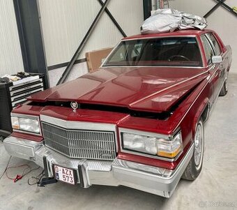 Cadillac Brougham 1992 5.0 V8 - 1