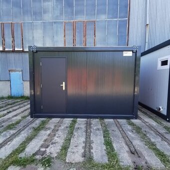Obytný kontejner o rozměru 2,4 x 4 m