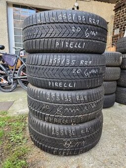 255/35 r21 Pirelli.